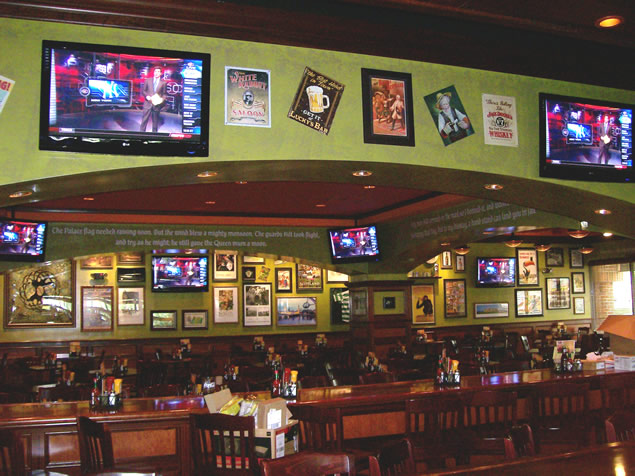 Tilted Kilt Dining Low Wall